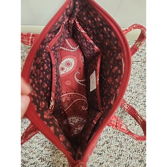 Vera Bradley Nantucket Red  Quilted Bag Zip TopShoulder Bag/Tote Retired Cotton - Picture 6 of 7